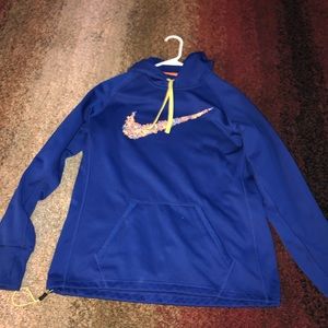 Nike therma fit sweatshirt